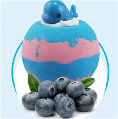 Kupka bomba s igračkom na vrhu