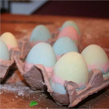 Pilići jaja u obliku kupelji bombe