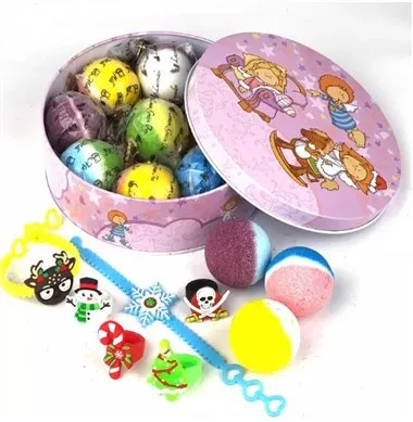 Božićne kupelji bombe s igračkama iznutra